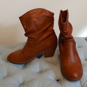 American Eagle brown heeled boots